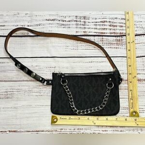 Michael Kors Wallet/Clutch/Wristet